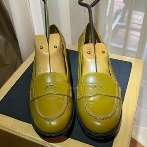 Tory Burch Slip On Penny Loafers A778 mustard size 9.5